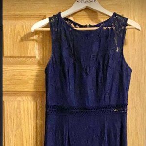Lulu's Lace Overlay dress. Navy Size Medium